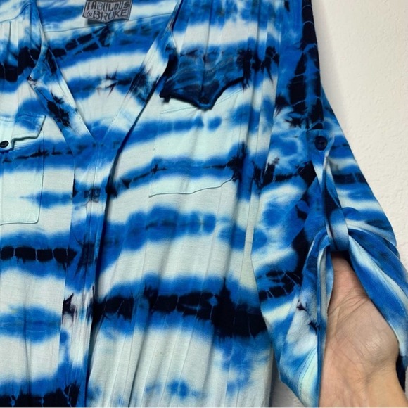 Young Fabulous & Broke 'Malik' Utility Blue Tie Dye Roll Tabbed Sleeves Romper - Picture 7 of 10